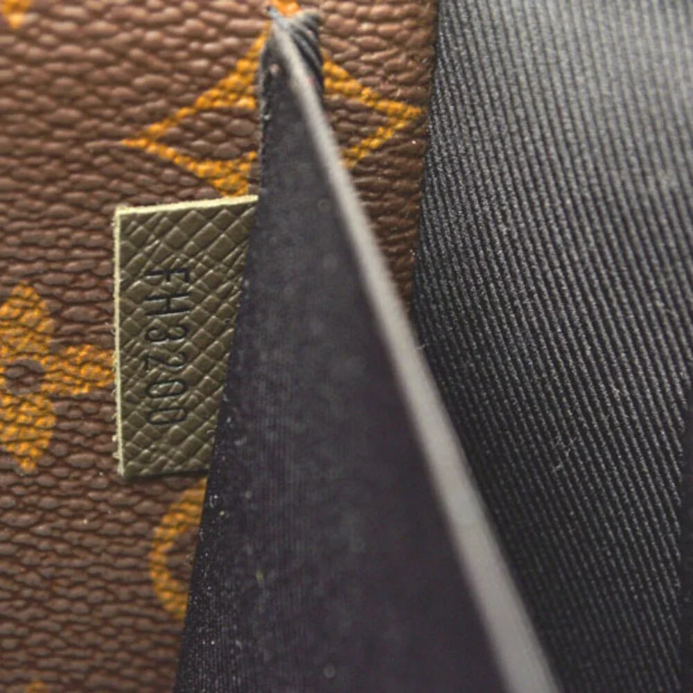 LOUIS VUITTON Authentic Brown Monogram Pochette Clutch Bag - Picture 8 of 12